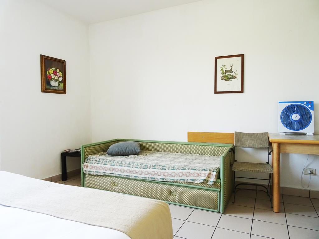 Victoria Hotels Carso Camnago Volta Kültér fotó
